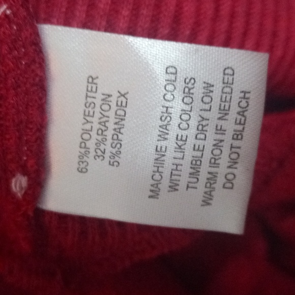 🍁 Fyve, red ,thin knit top, long sleeve,V neck sweater NWT. Size 2x - Picture 10 of 11